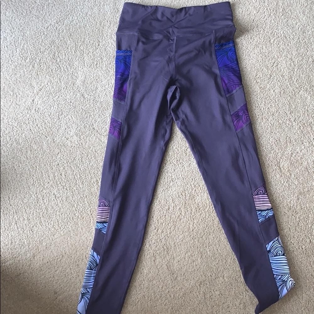 size medium leggings with pockets